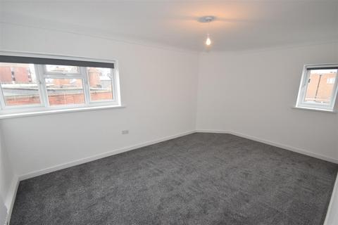 2 bedroom flat to rent, Charlotte Street Portsmouth Hampshire