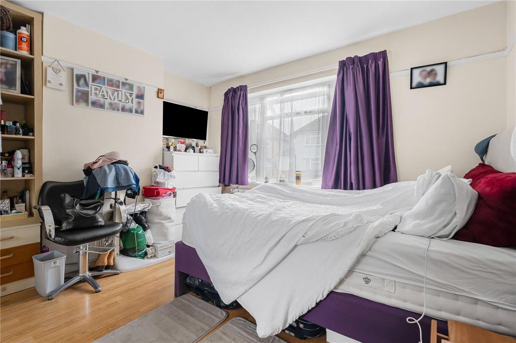 Bedroom/Dining
