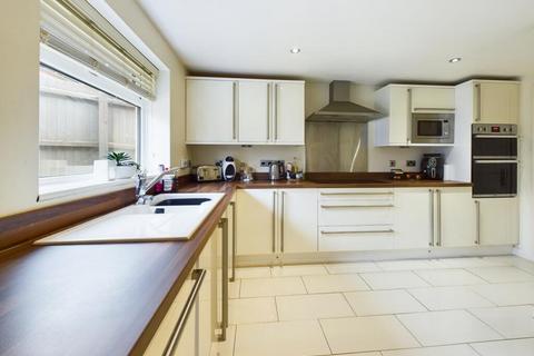 3 bedroom semi-detached house for sale, St Andrews Road, Whitehill GU35