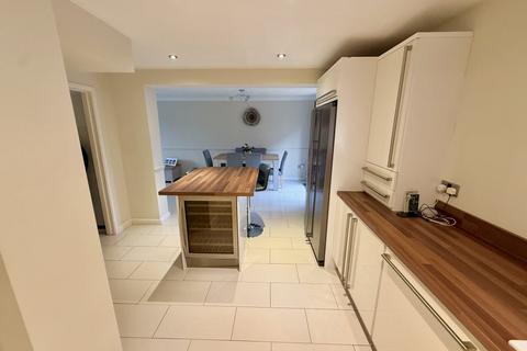 3 bedroom semi-detached house for sale, St Andrews Road, Whitehill GU35