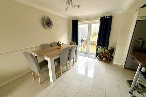 3 bedroom semi-detached house for sale, St Andrews Road, Whitehill GU35