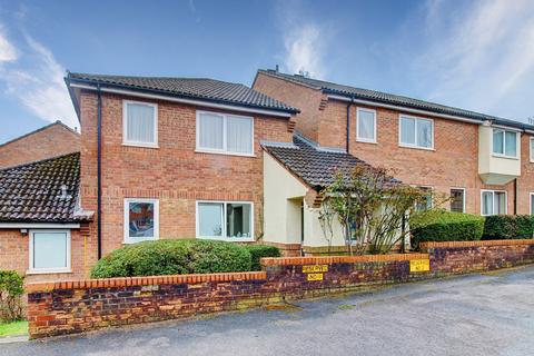 2 bedroom apartment for sale, Eaton Avenue, High Wycombe HP12