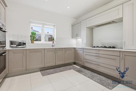 4 bedroom end of terrace house for sale, Beaulieu Park CM1