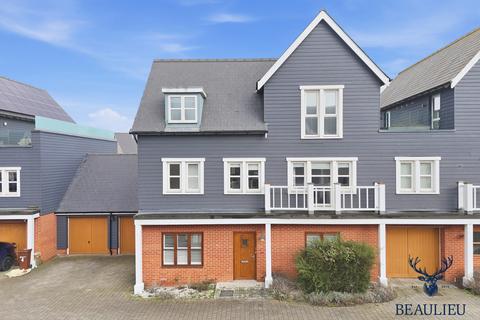 4 bedroom end of terrace house for sale, Beaulieu Park CM1