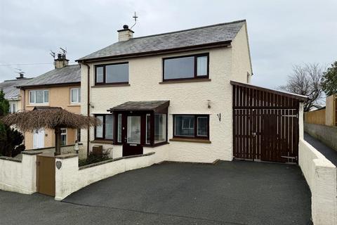 3 bedroom end of terrace house for sale, Bro Llewelyn, Llandegfan