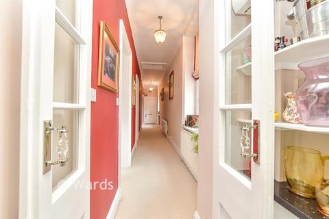 2 bedroom flat for sale, Lees Court Road, Sheldwich, Faversham, Kent