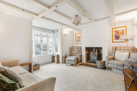 3 bedroom character property for sale, Harlow Road, Roydon, CM19 5HH