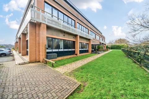 undefined, Overbridge Square,  Newbury,  RG14