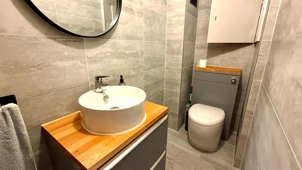 2 piece cloakroom
