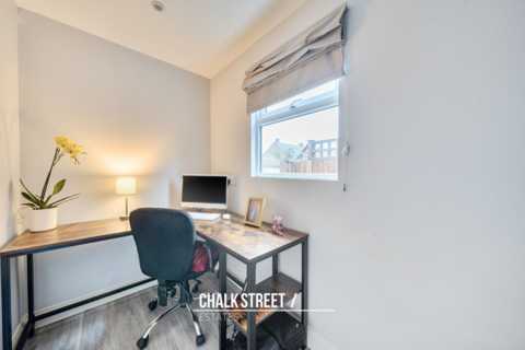2 bedroom maisonette for sale, Ambleside Avenue, Hornchurch, RM12