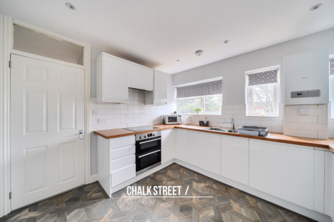 2 bedroom maisonette for sale, Ambleside Avenue, Hornchurch, RM12