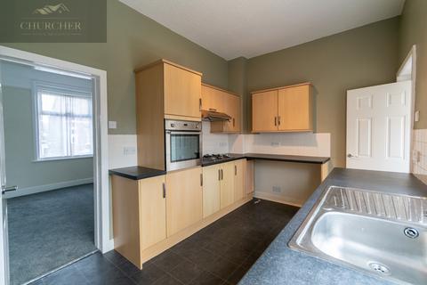 3 bedroom semi-detached house to rent, Southport PR8