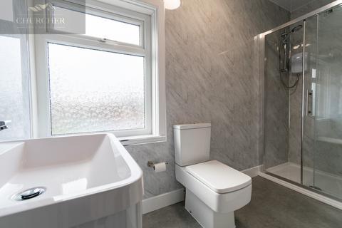 3 bedroom semi-detached house to rent, Southport PR8