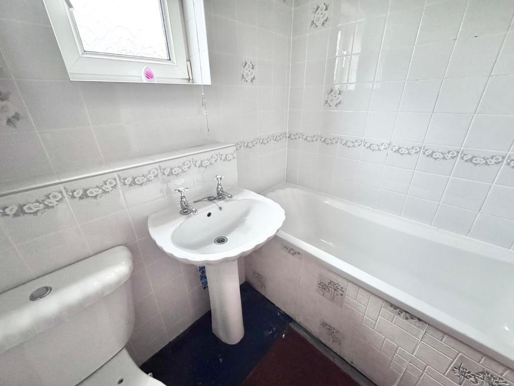 Ground floor bathroom