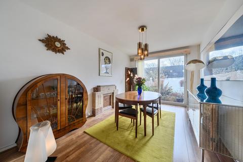 3 bedroom end of terrace house for sale, Heatherset Gardens, London SW16