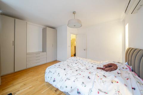 undefined, Beauchamp Place, London SW3