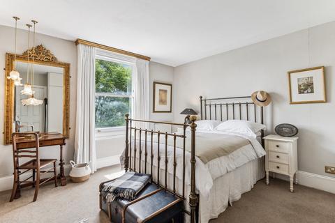 2 bedroom flat for sale, Harvist Road, Queens Park, London, NW6