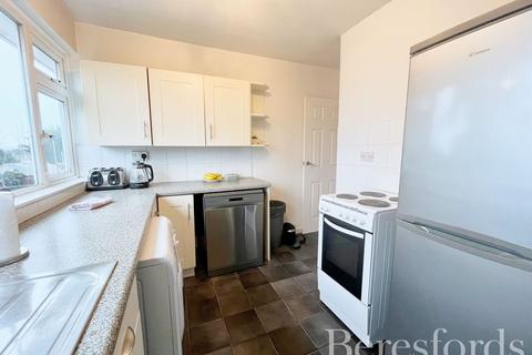 2 bedroom maisonette for sale, St. James Avenue, Ongar, CM5