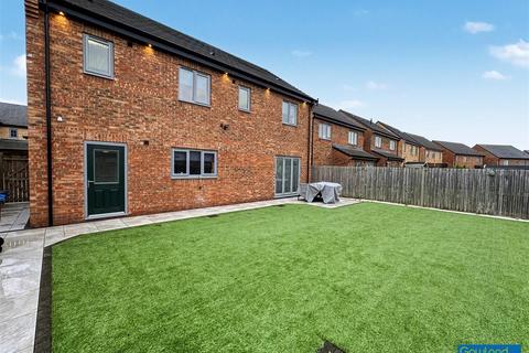 5 bedroom detached house for sale, Farmstead Street Acklam, Middlesbrough TS5 8FL