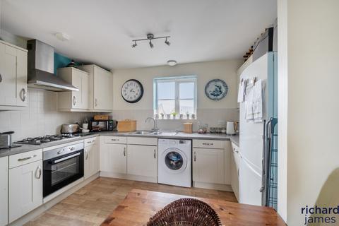 2 bedroom flat for sale, Redhouse, Swindon SN25