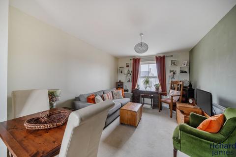 2 bedroom flat for sale, Redhouse, Swindon SN25