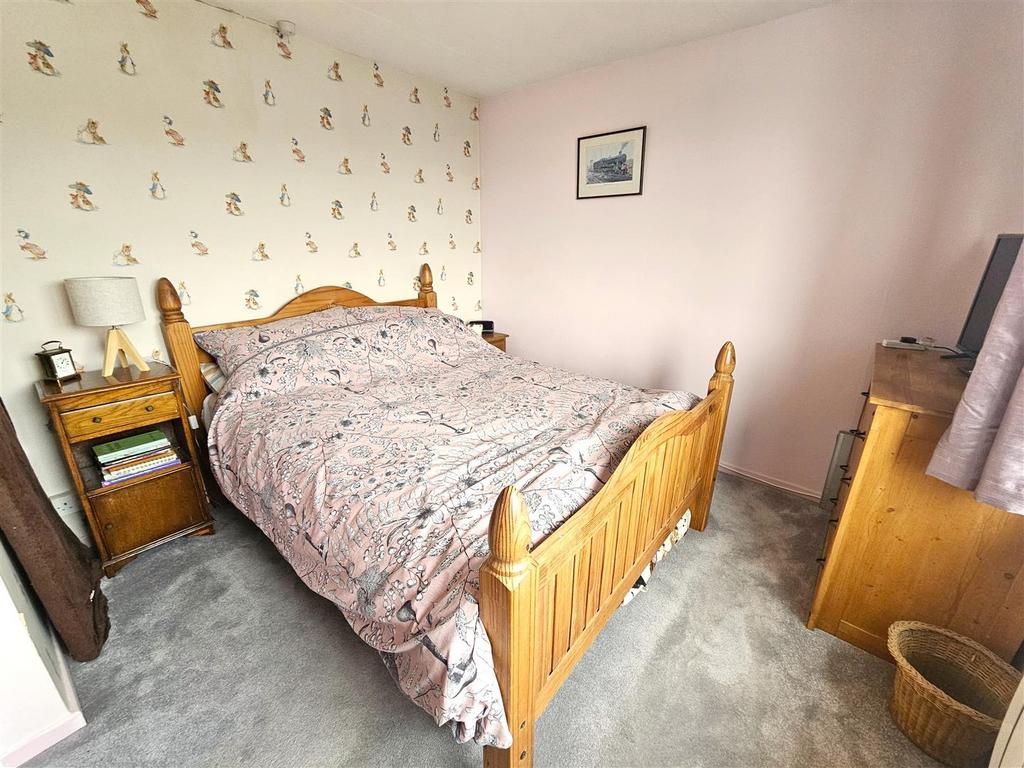 Bedroom 2.jpg