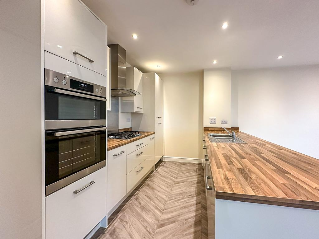 Open plan kitchen living space (6)