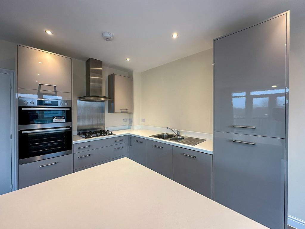 Kitchen Living Space (1)