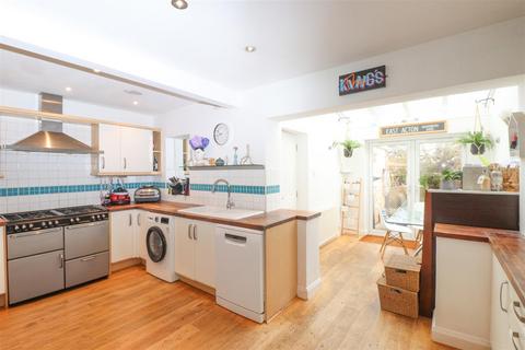 undefined, Ship Lane, Farnborough GU14