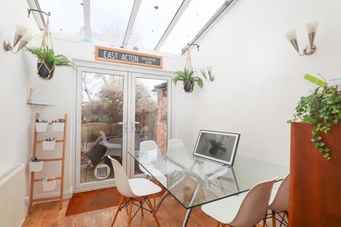 undefined, Ship Lane, Farnborough GU14