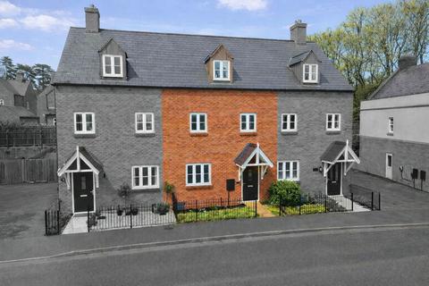 3 bedroom terraced house for sale, Redcar Road, Towcester NN12