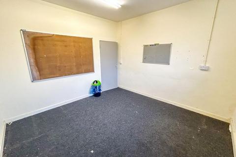 undefined, Ammanford SA18