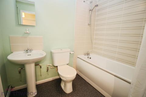 2 bedroom flat for sale, Springfield Road, Chesham, HP5