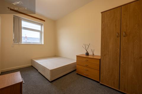 undefined, Ormskirk L39