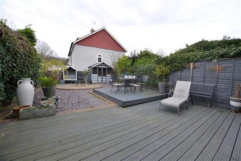 undefined, Grosvenor Drive, Loughton, IG10
