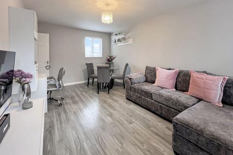 1 bedroom apartment for sale, Kidman Close, Romford RM2