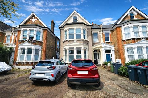 2 bedroom flat for sale, Bromley Road, Catford, London, SE6