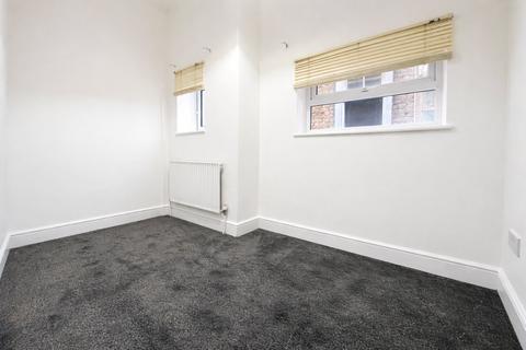2 bedroom flat for sale, Bromley Road, Catford, London, SE6