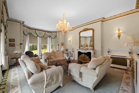 6 bedroom detached house for sale, Tupwood Lane, Caterham, CR3