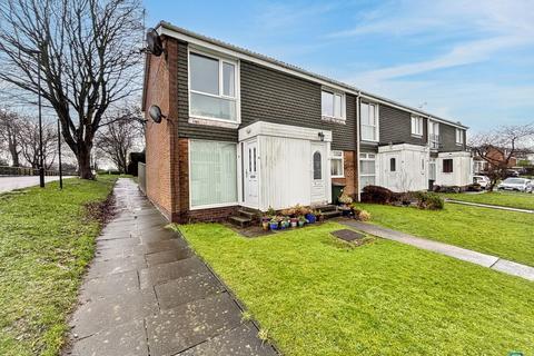 2 bedroom ground floor flat for sale, Farn Court, Kingston Park, Newcastle upon Tyne, Tyne and Wear, NE3 2TH