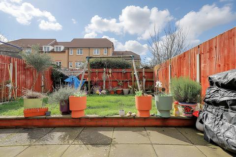 undefined, Tallow Close, Dagenham, RM9