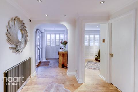 4 bedroom detached house for sale, Northaw Road West, Potters Bar
