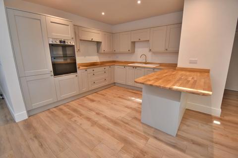 5 bedroom detached house for sale, Christchurch Road, Ferndown, BH22