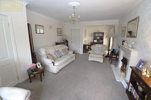 2 bedroom bungalow for sale, Melrose Crescent, Hale,