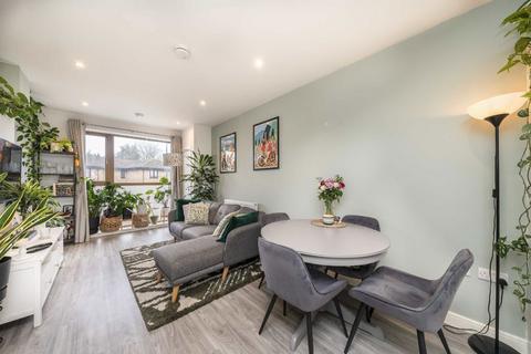 undefined, Streatham Road, Mitcham CR4