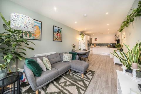 undefined, Streatham Road, Mitcham CR4