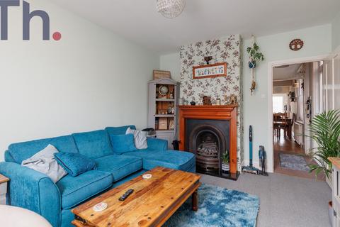 3 bedroom semi-detached house for sale, East Cowes PO32
