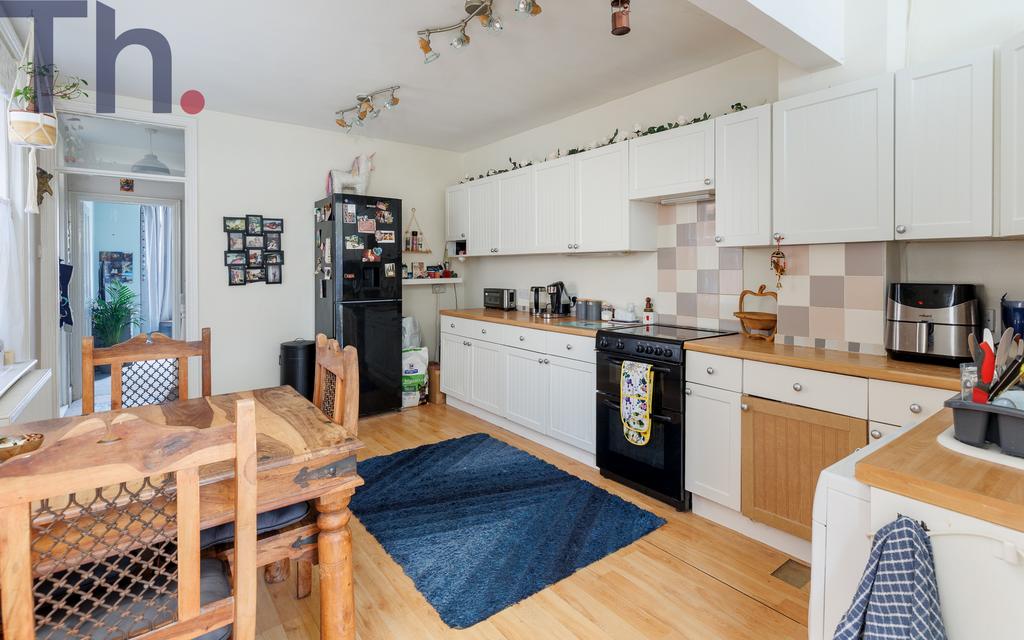 Kitchen &amp; Dining Area