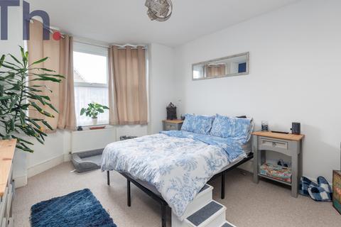 3 bedroom semi-detached house for sale, East Cowes PO32