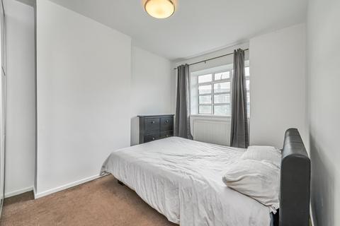 2 bedroom flat for sale, Cubitt House, Clapham, London, SW4